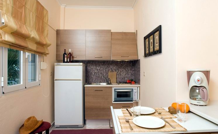 Chrismos_kitchen_suite_2