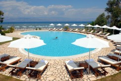 Chrismos_pool_2