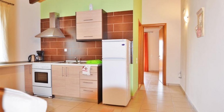 2016-5-PERITHIADSC_0964_kitchenArtemis-1